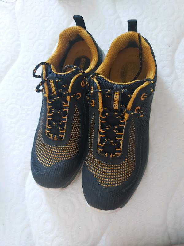 toe protector trainers